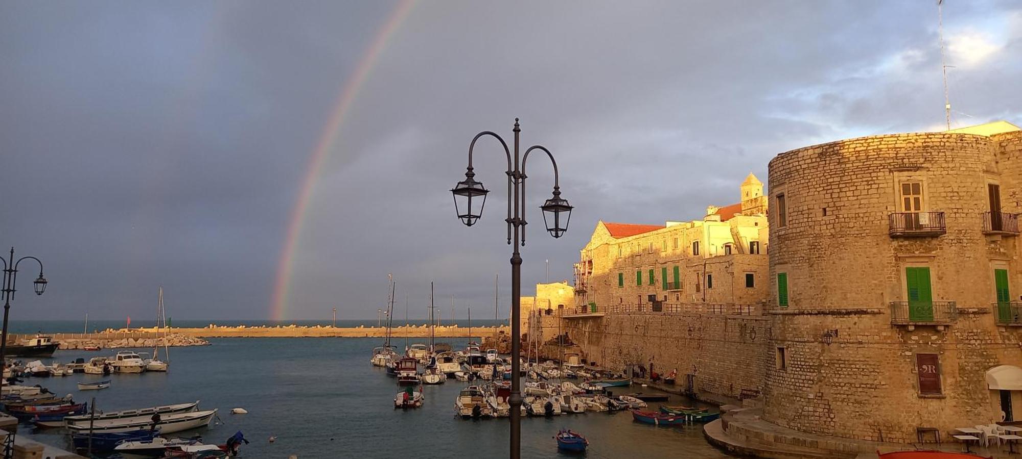 Apartamento Giovinazzo Historic Apulia Old Town Stone House With Private Patio Exterior foto